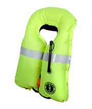 MD3183 22 hydrostatic auto inflatable with sailing harness inflated